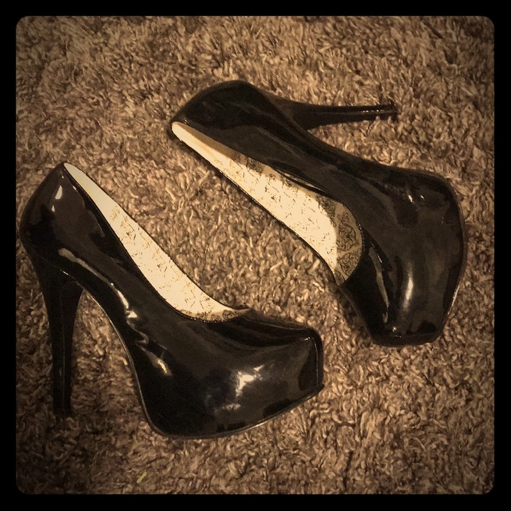 6 in. black heels | Size 11